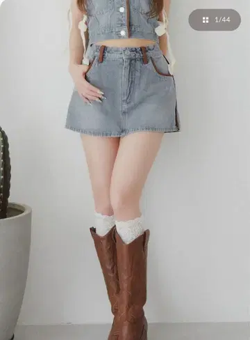 가격 인하 가능 [ Darich ] 스웨이드 파이핑 데님 미니 스커트