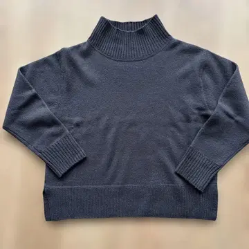 MHL 터틀넥 스웨터