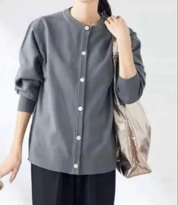 새상품 a.v.v 맨투맨 니트 크루넥 가디건 다크 그레이 M