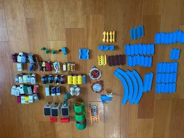 프라레일 차량과 레일 세트