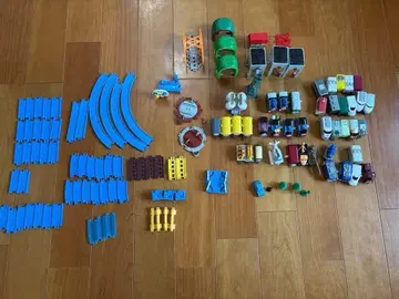 캡슐 프라레일 토마스 등