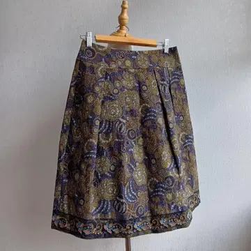 히로코코시노 올 패턴 스커트 꽃 별 자수