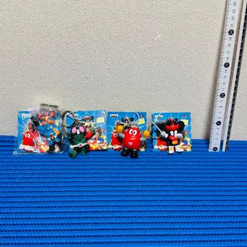 도에이 이시노모리 캐릭터 피규어 키링 세트 -