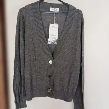 미사용 새상품 Se ninon 그레이 V넥 가디건 L 정가 23000엔