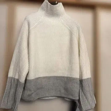 MICALLE MICALLE 터틀넥 스웨터 미사용 새상품