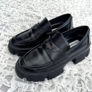 스티브마덴 통굽 코인 로퍼 ELLE 게재 인기 24.5cm