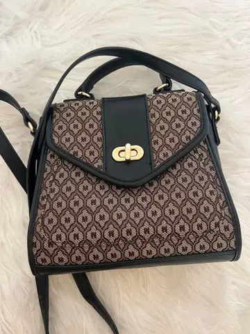 기하학 패턴 숄더백 브라운 블랙