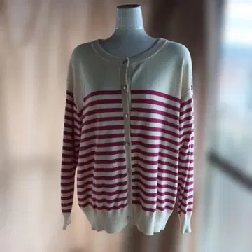 아이보리와 핑크 스트라이프 가디건