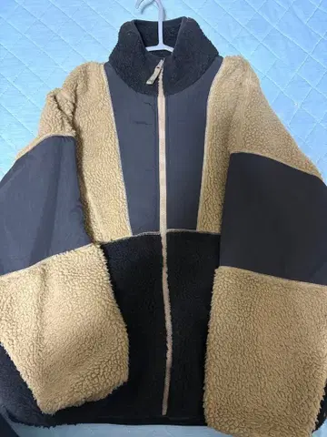 GERRY 플리스 자켓 M 사이즈 베이지 블랙