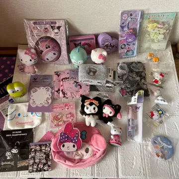 헬로키티 마이멜로디 쿠로미 굿즈 세트