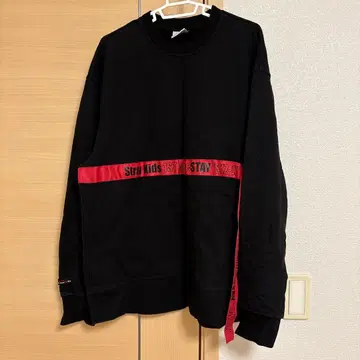 Stray Kids 스웨트 셔츠 블랙 #LoveSTAY