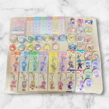 오소마츠 6쌍둥이 굿즈 묶음 판매 아크릴 키링 캔뱃지 100엔샵 세리아