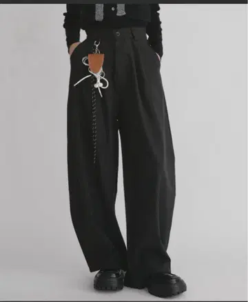 듀얼 커브 라인 슬랙스 팬츠