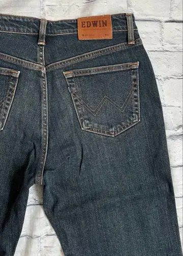 EDWIN 에드윈 403 플렉스 레귤러 스트레이트 32인치 중고