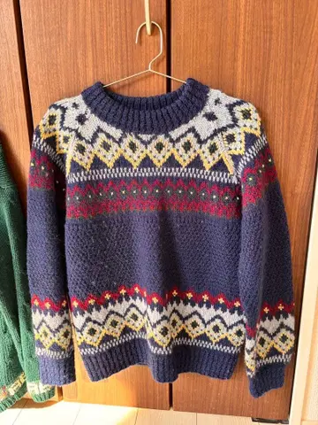 노르딕 무늬 네이비 긴팔 니트 스웨터