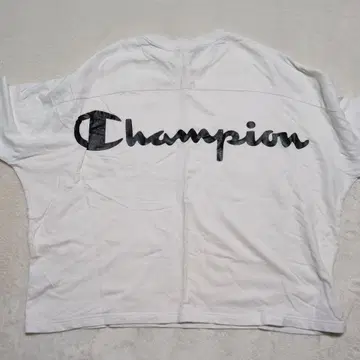 Champion 화이트 긴팔 티셔츠