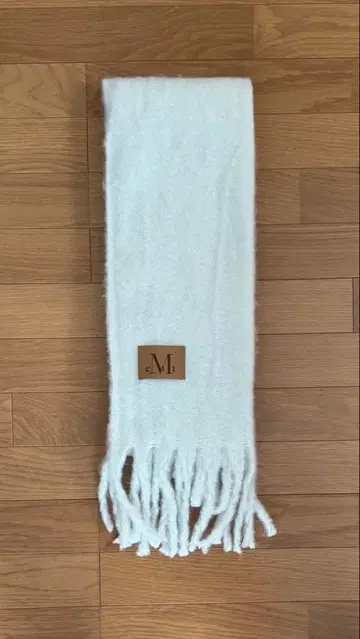 MUCENT 무센트 볼륨 머플러 아이보리