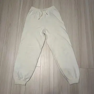 Audrey and John Wad 니트 팬츠 아이보리