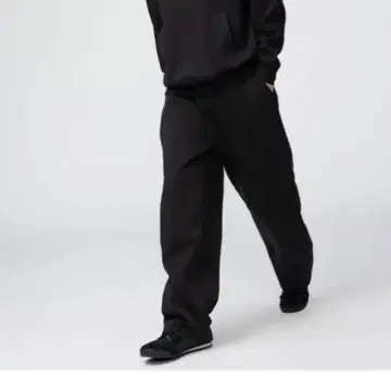 유니클로 C 남녀 공용 맨투맨 와이드 팬츠 블랙