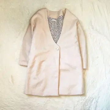 다리치 노카라 펄 버튼 핑크 롱 코트