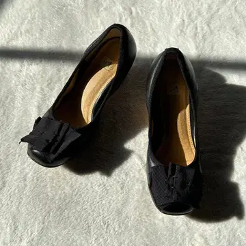 ing 블랙 펌프스 리본 포함 22EE 가죽