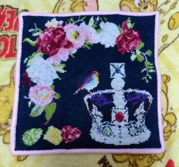 페이 로얄 크라운 손수건