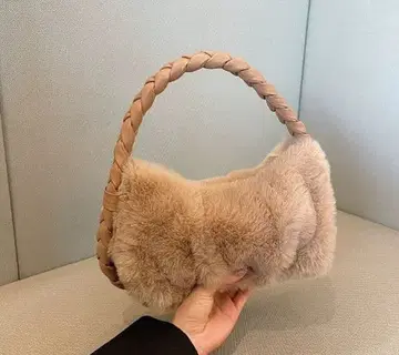 퍼 핸드백 베이지 뜨개질