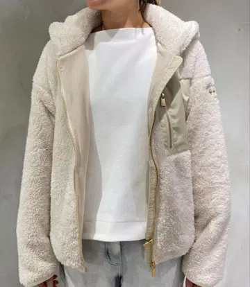 택 포함 새상품! TATRAS 보아 후드 LTAT21A4872-L