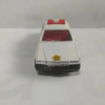 토미카 니가타현경 닛산 세드릭 4DOOR HT