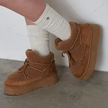 RAY CASSIN 통굽 부츠 무스탕 스웨이드