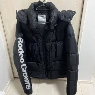 로데오 크라운즈 블랙 다운 자켓