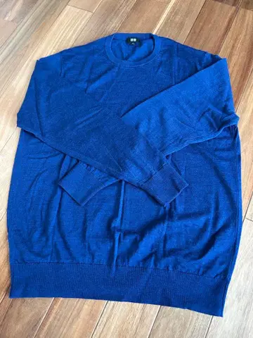 유니클로 메리노울 크루넥 스웨터