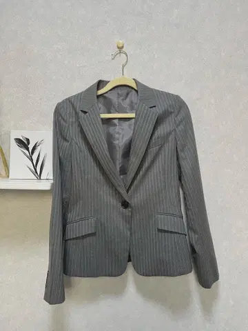 그레이 스트라이프 테일러드 자켓 스커트 세트