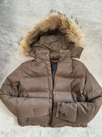 UNTITLED 브라운 다운 자켓