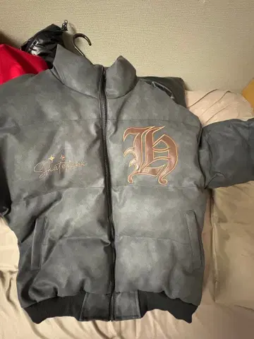 SKATE PARK 가죽 플락투르 로고 다운 자켓 pctokyo