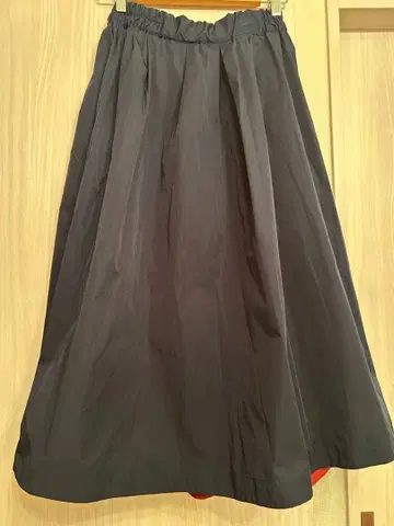 리버서블 롱 스커트