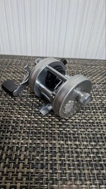 새상품급 ABU 2500c 아부 2500c ambassadeur 77년제