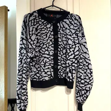 JORDAN 애니멀 가디건 스웨터