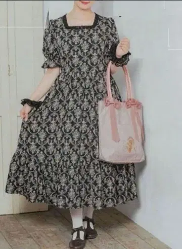 아오키 미사코 x 시마무라 스퀘어 프릴 원피스 롱 블랙 4L 시마미사