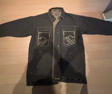 꽃무늬 안감 부착 다크 데님 자켓