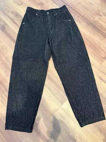 나무 열매로 만든 카포크 혼방 데님 배럴 팬츠 무인양품