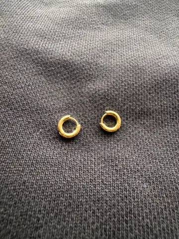 HEI tiny one-touch earring