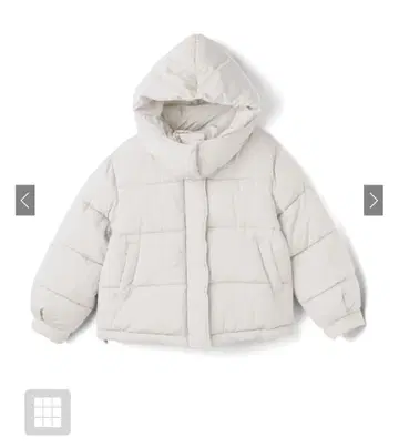 화이트 후드 부착 다운 자켓