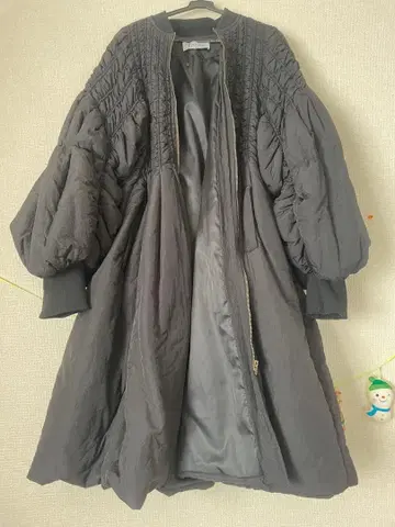 [ 아더 S ] 벌룬 슬리브 블랙 다운 자켓 L 사이즈