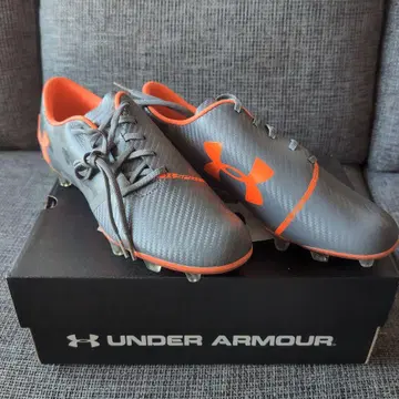 새상품 Under Armour Charged Pursuit 2 28cm