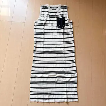 [ 미사용 새상품! ] 스트라이프 패턴 슬리브리스 니트 원피스