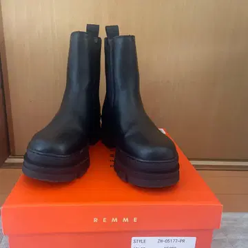 REMME (레메) REMME 사이드 고어 부츠 ZH-05177