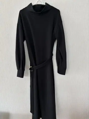 도니유 원피스 블랙