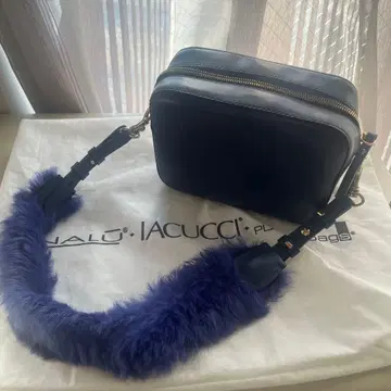 IACUCCI 이 퍼 숄더백