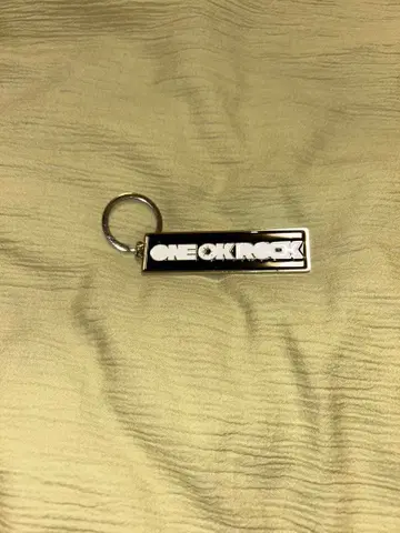 ONE OK ROCK 로고 키링